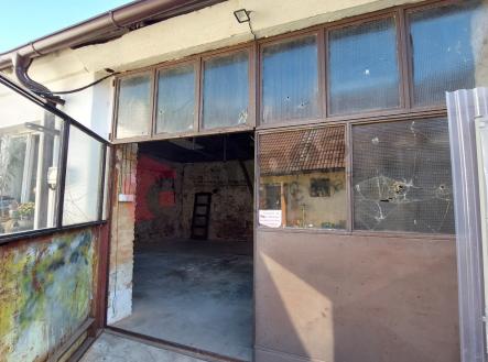 Pronájem - komerční objekt, obchodní centrum, 80 m²