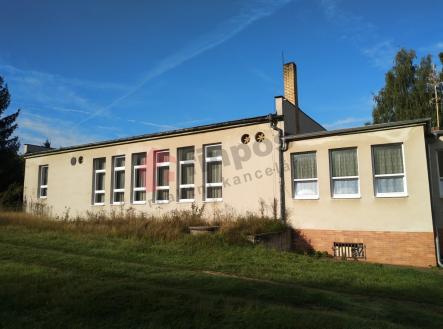 Pronájem - komerční objekt, nákupní středisko, 495 m²