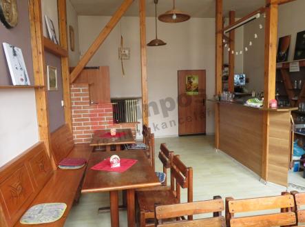 Pronájem - komerční objekt, nákupní středisko, 495 m²