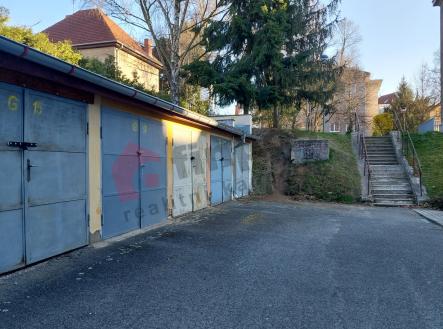 Pronájem - malý objekt/garáž