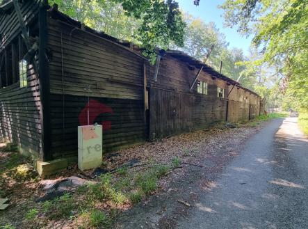 Prodej - komerční objekt, průmyslový areál, 800 m²