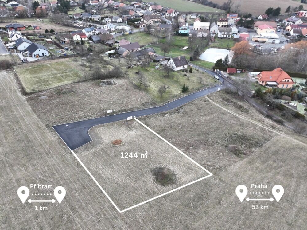 Nabízíme k prodeji stavební pozemek 1244 m2 v krásné a klidné lokalitě v obci Dubno