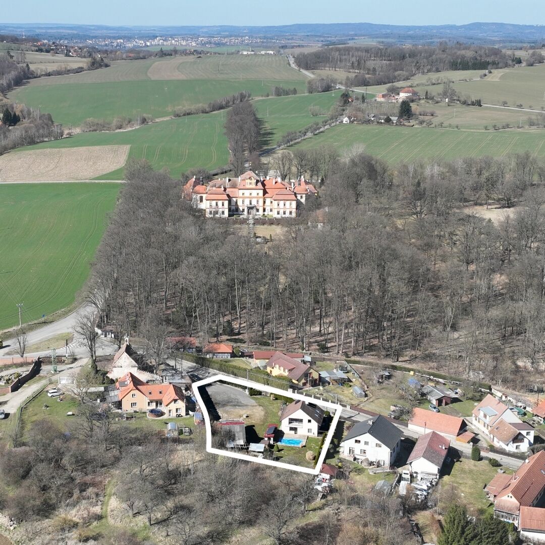 Rodinný dům o velikosti 237 m2, pozemek 1936 m2