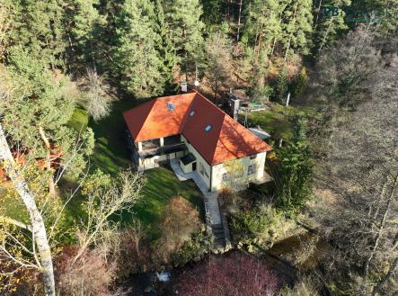 Prodej - dům/vila, 450 m²