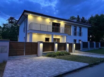 Prodej - dům/vila, 235 m²