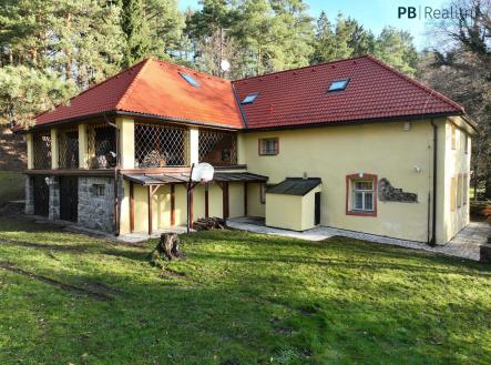 Prodej - dům/vila, 450 m²