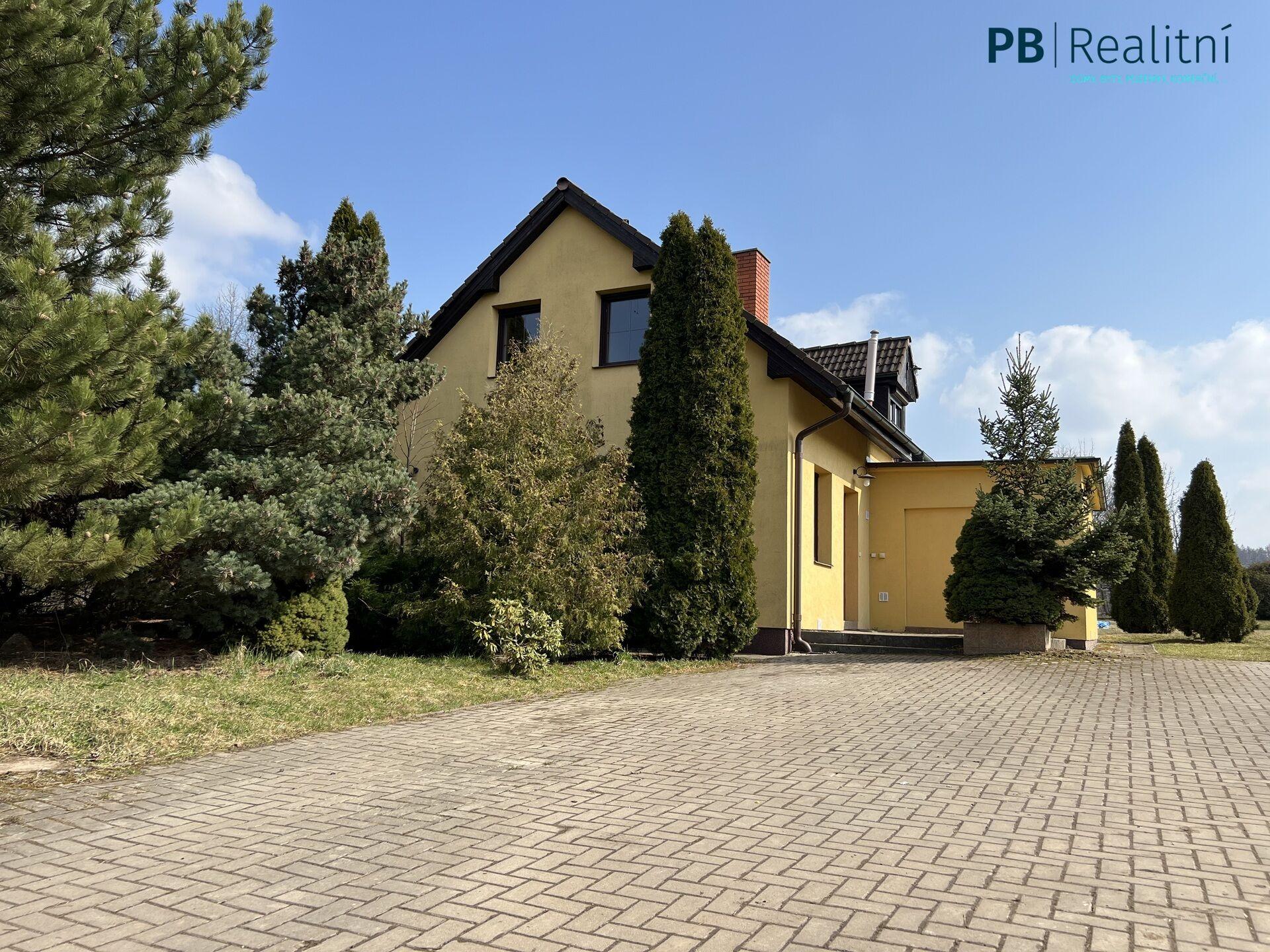 Rodinný dům 6 + kk v obci Lešetice