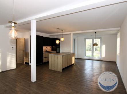 fotografie nemovitosti č. 2 | Prodej - dům/vila, 160 m²