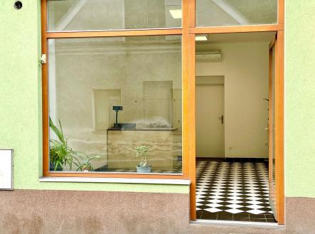 fotografie nemovitosti č. 3 | Pronájem - obchodní prostor, 35 m²