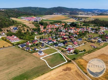 fotografie nemovitosti č. 1 | Prodej - pozemek pro bydlení, 2 551 m²