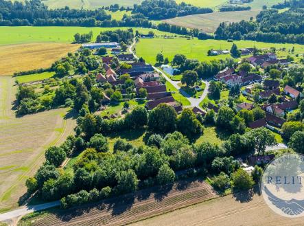 fotografie nemovitosti č. 2 | Prodej - pozemek pro bydlení, 10 211 m²