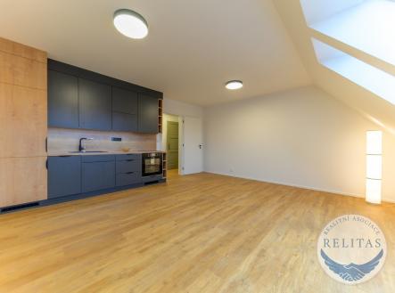 fotografie nemovitosti č. 2 | Pronájem bytu, 1+kk, 36 m²