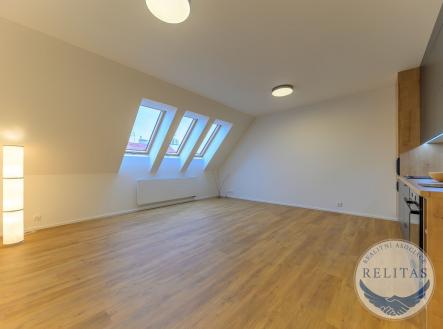 fotografie nemovitosti č. 3 | Pronájem bytu, 1+kk, 36 m²