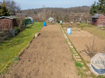 fotografie nemovitosti č. 2 | Prodej - pozemek, zahrada, 200 m²
