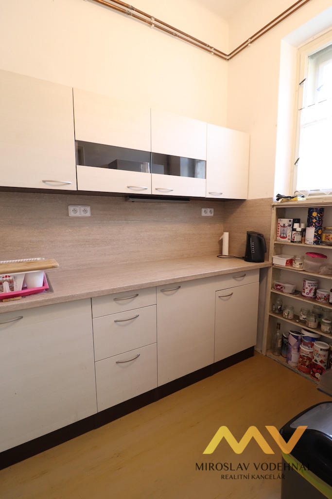 Pronájem bytu 2+1, 72 m2/lodžie, Hradec Králové - ul. Střelecká.