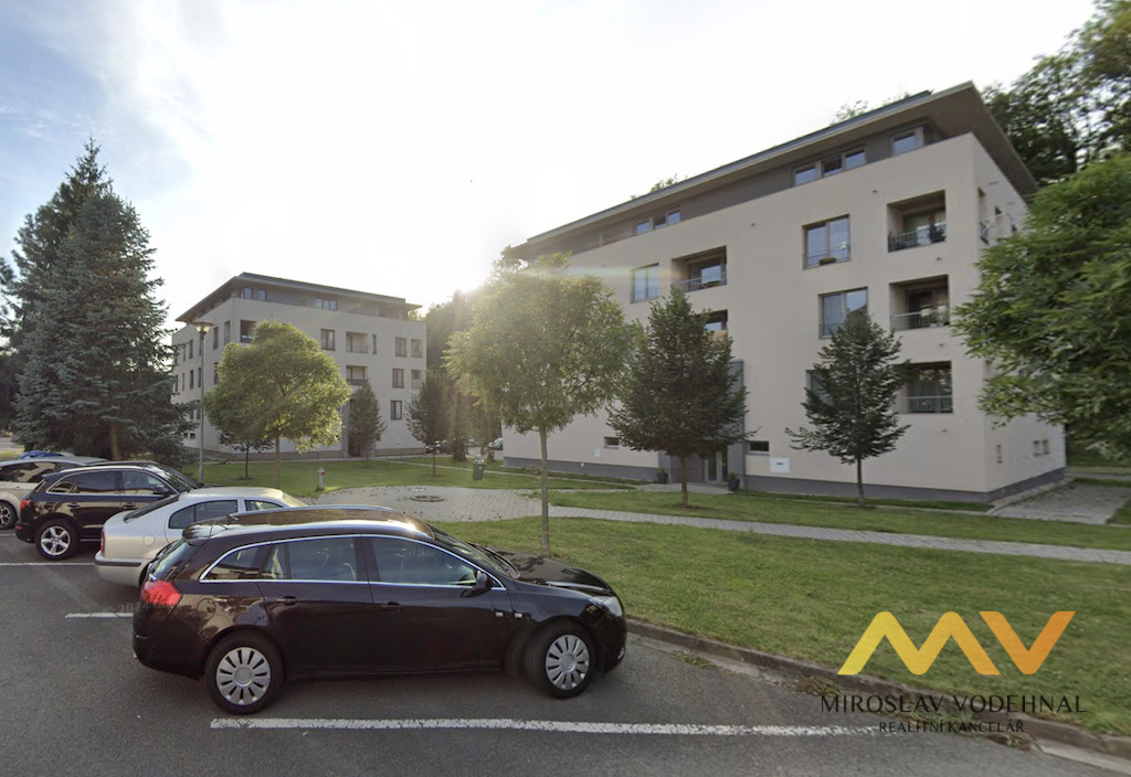 Pronájem moderního bytu 2+kk, 58 m² s lodžií, obec Kvasiny.