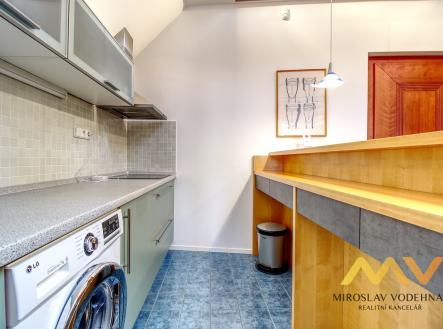 Pronájem bytu, 1+kk, 98 m²