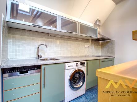 Pronájem bytu, 1+kk, 98 m²