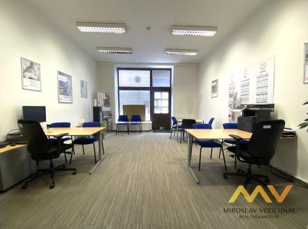 Pronájem - obchodní prostor, 47 m²