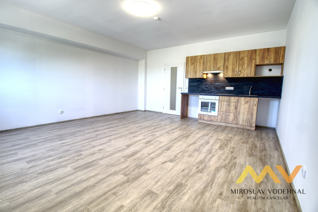 Pronájem nového bytu 1+kk, 40 m2, Smiřice - ul. Cukrovarská. 