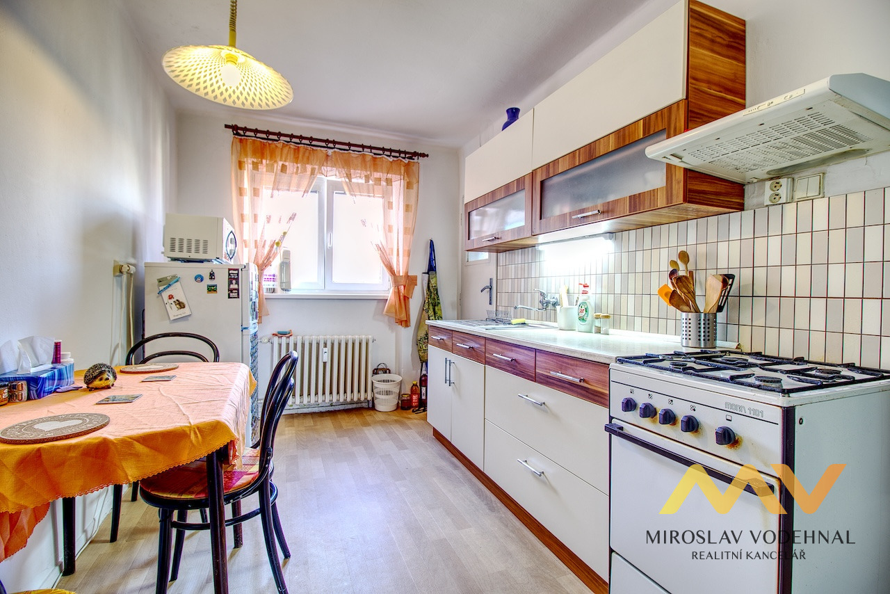 Pronájem zařízeného bytu 2+1, 55 m2, Hradec Králové – ul. Na Střezině.