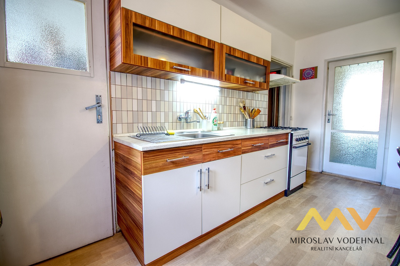 Pronájem zařízeného bytu 2+1, 55 m2, Hradec Králové – ul. Na Střezině.