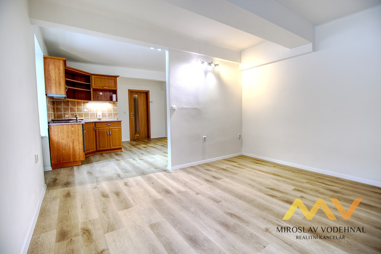 Stylový byt 2+kk v centru Hradce Králové - ul. Střelecká.