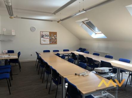 Pronájem - kanceláře, 128 m²