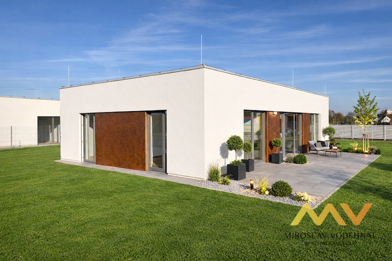 Pronájem novostavby rodinného domu 4+kk, 121 m2 se zahradou, Hradec Králové - Svobodné dvory. 