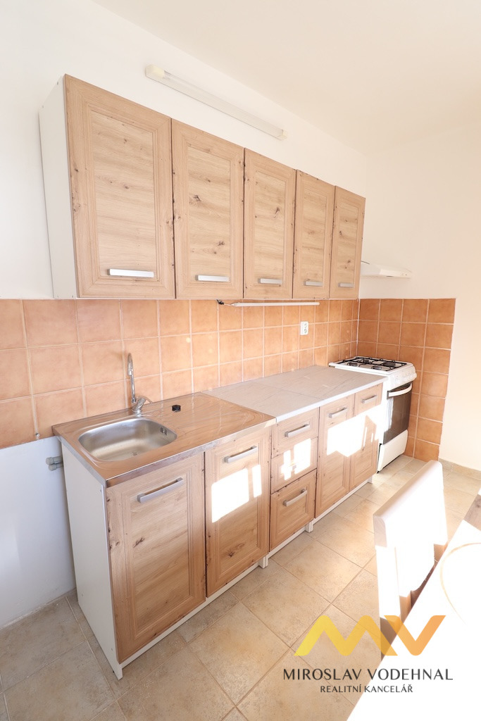 Pronájem bytu 1+1, 37 m2, Hradec Králové – ul. Pospíšilova.