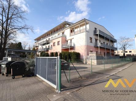 Pronájem bytu, 2+kk, 64 m²