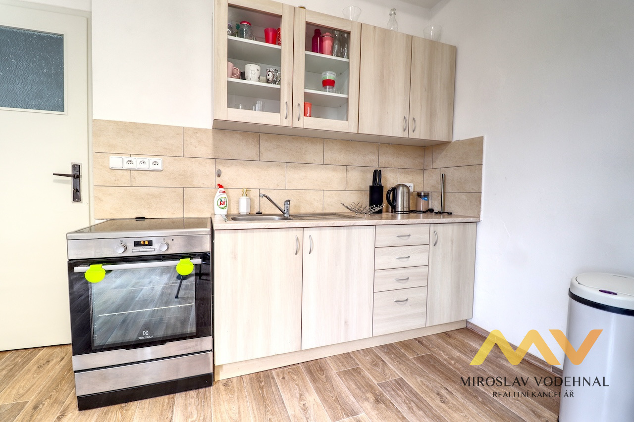 Pronájem bytu 2+1, 79 m2/B + garáž, Hradec Králové - ul. Pospíšilova.