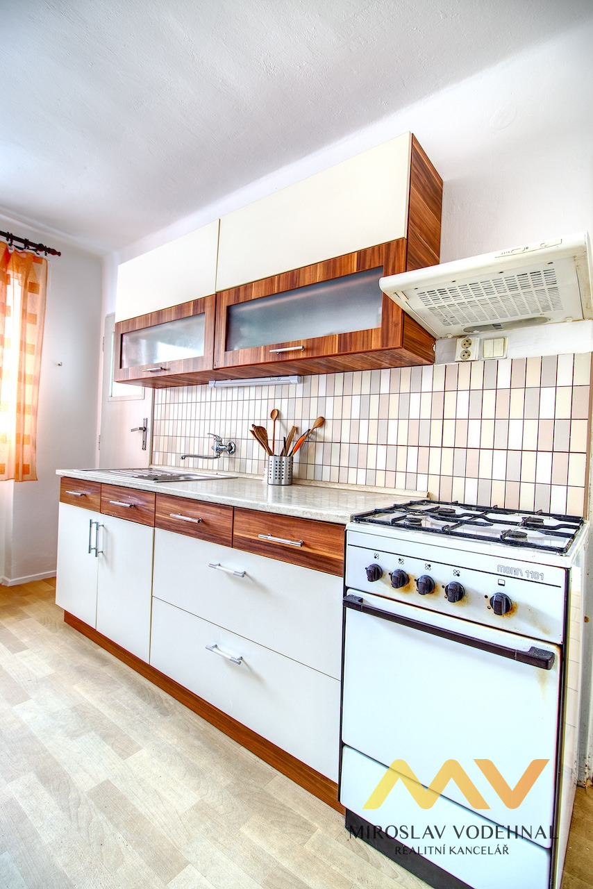 Pronájem bytu 2+1, 55 m2 s balkónem, Hradec Králové – ul. Na Střezině.