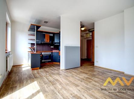 Pronájem bytu, 1+kk, 32 m²