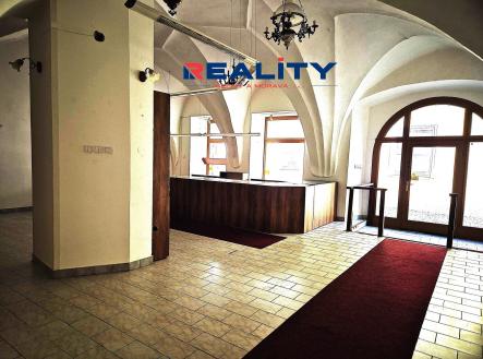 Pronájem - obchodní prostor, 65 m²