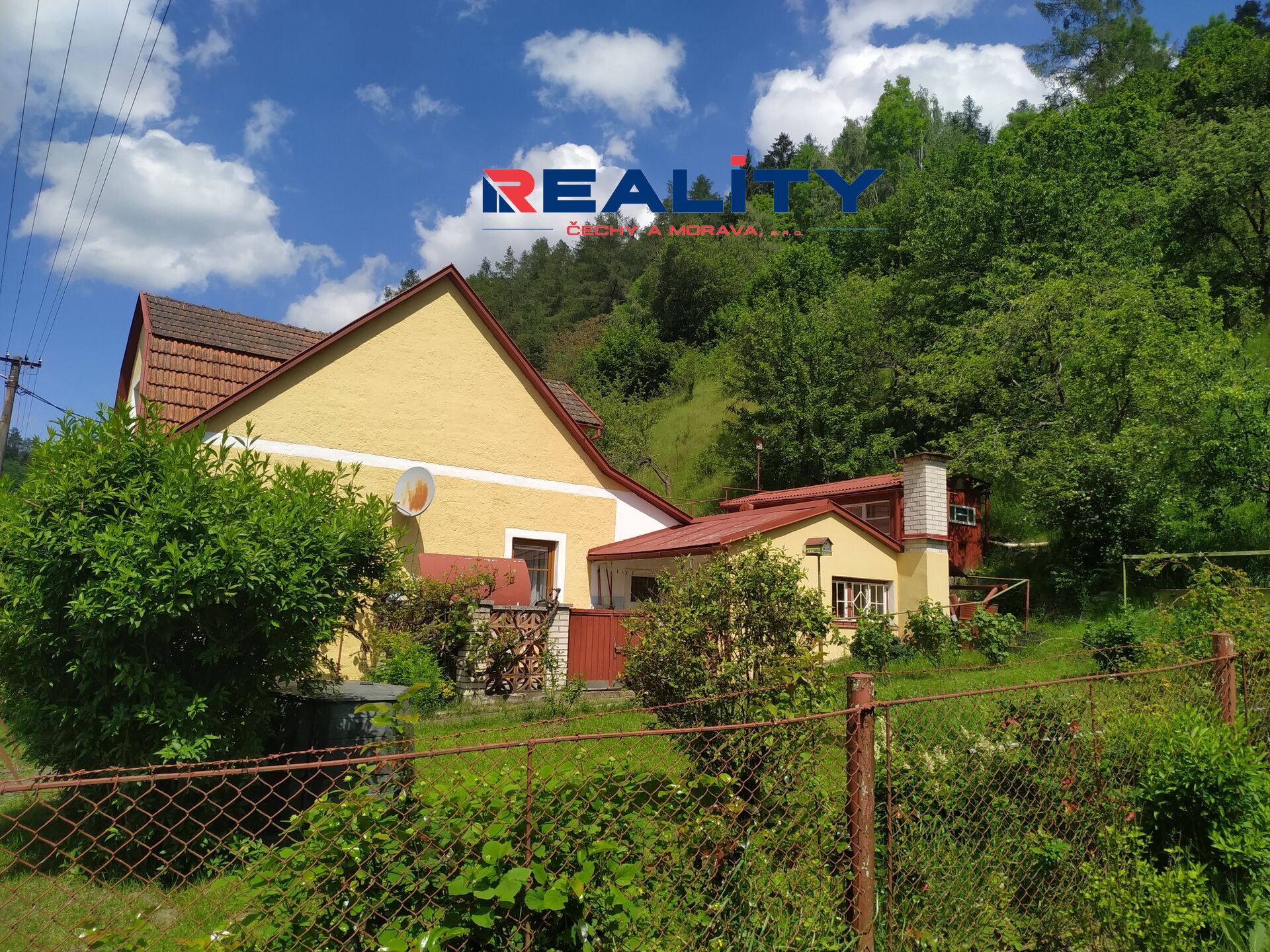 Prodej rodinného domu a stavebního pozemku ve Svojanově