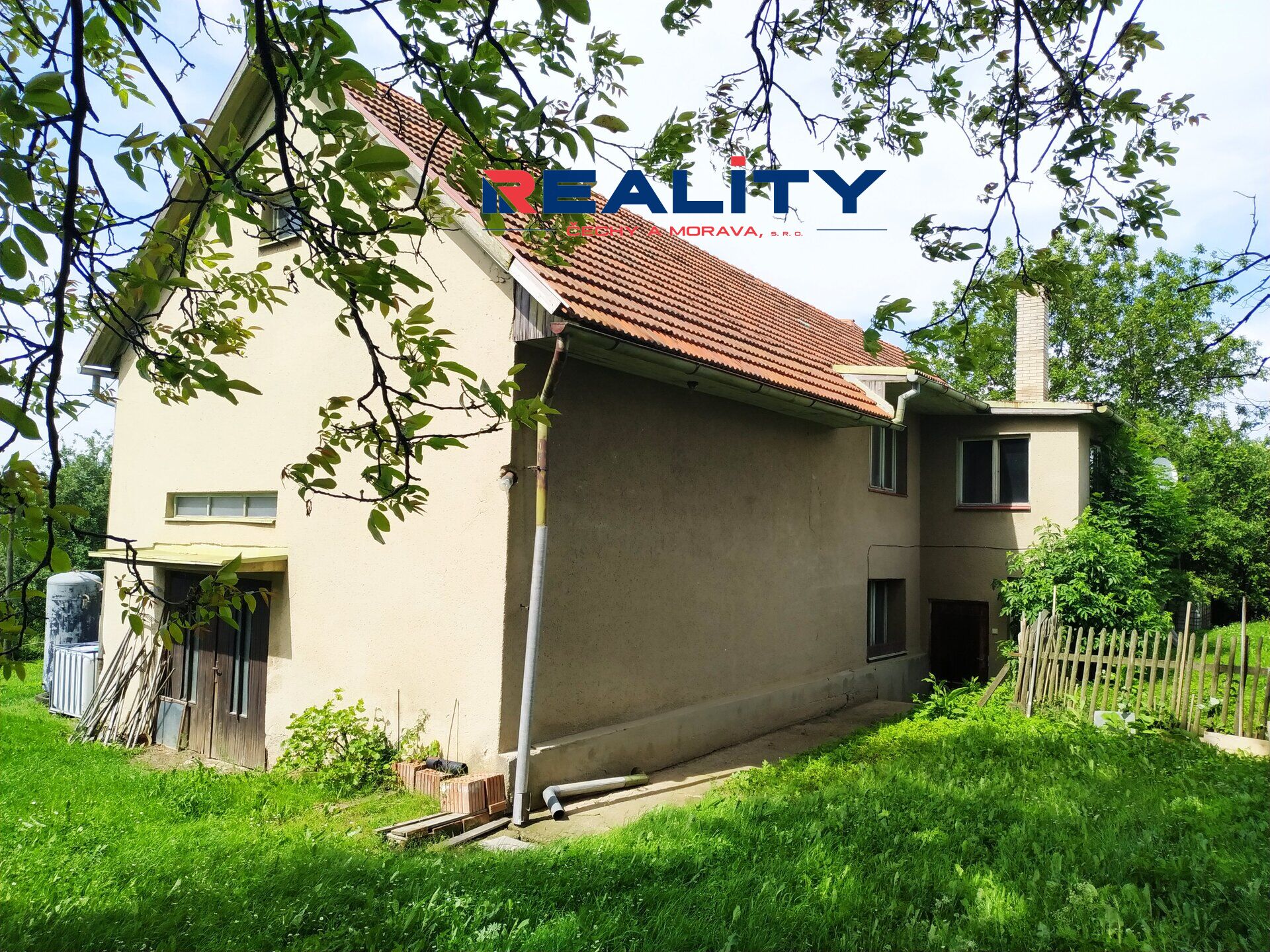 Prodej rodinného domu a stavebního pozemku v Osíku u Litomyšle