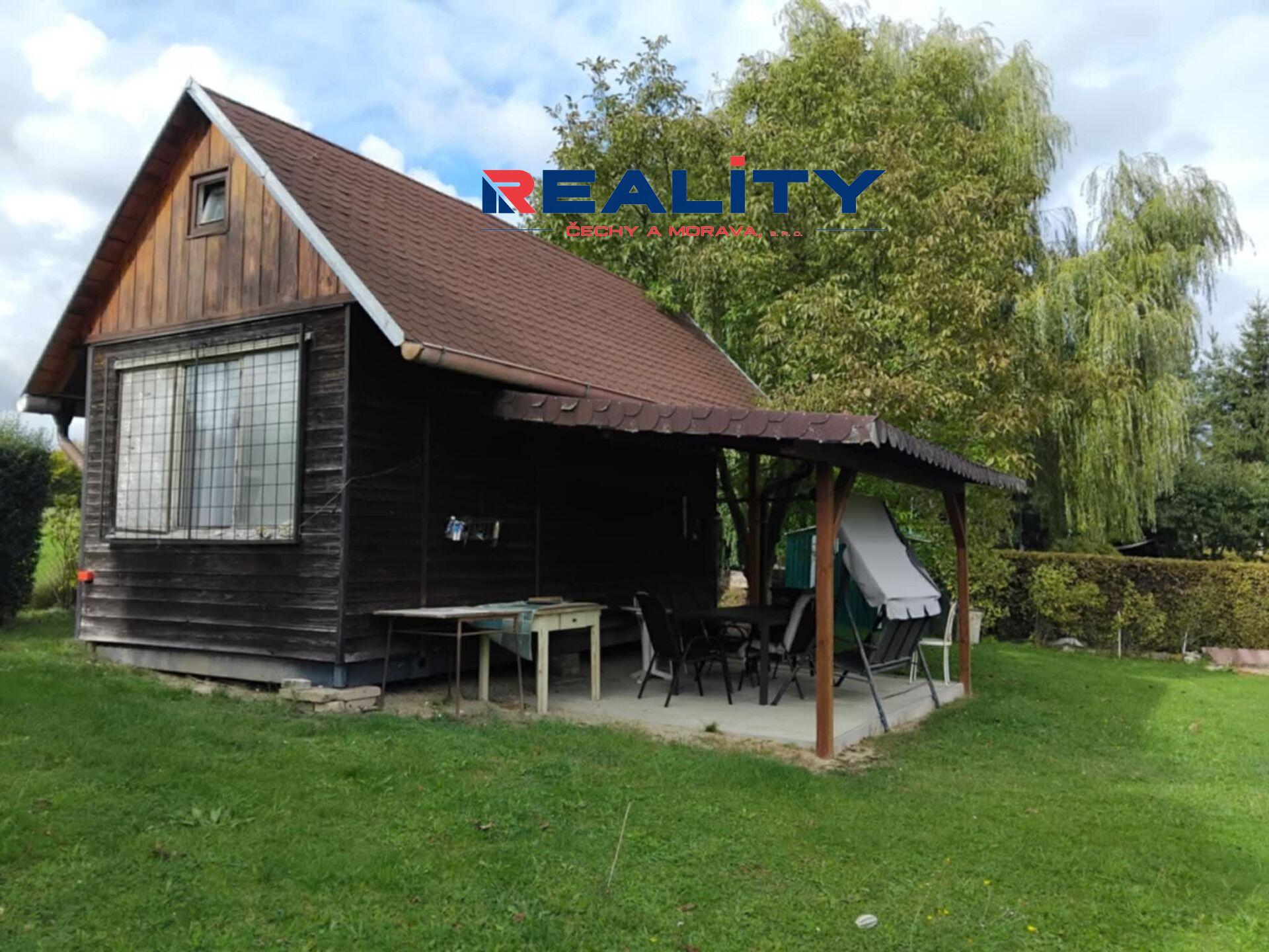 Pronájem zahrady 721 m² s domkem – rekreační oblast Knířov