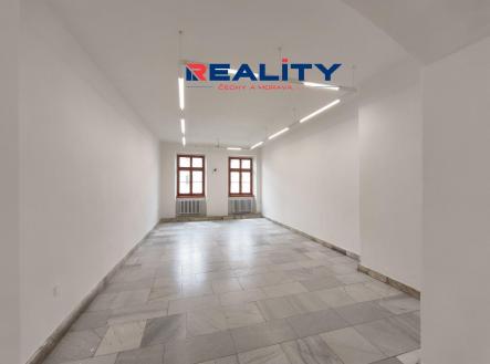 Pronájem - obchodní prostor