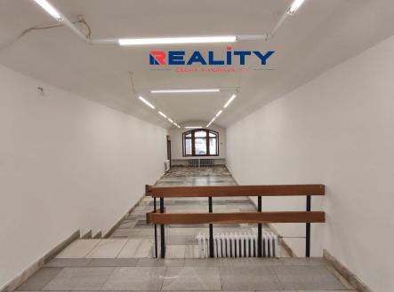 Pronájem - obchodní prostor