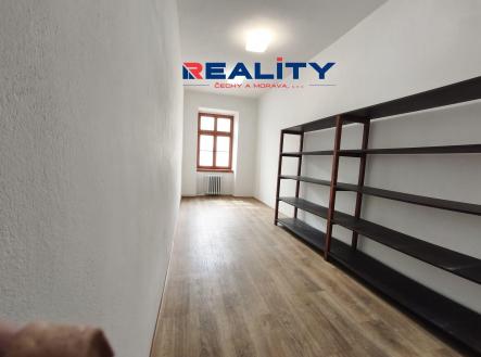 Pronájem - obchodní prostor