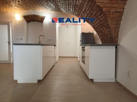 Pronájem bytu, 1+kk, 75 m²