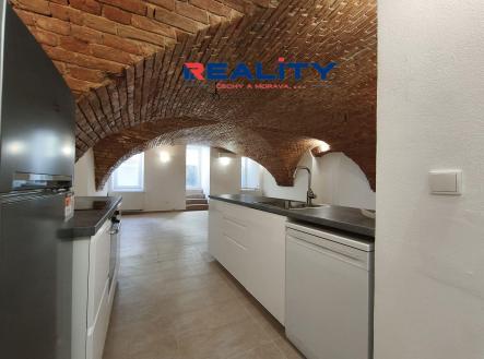 Pronájem bytu, 1+kk, 75 m²