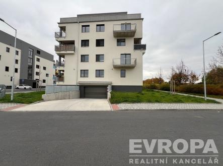 . | Pronájem bytu, 2+kk, 58 m²