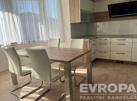 . | Pronájem - dům/vila, 165 m²