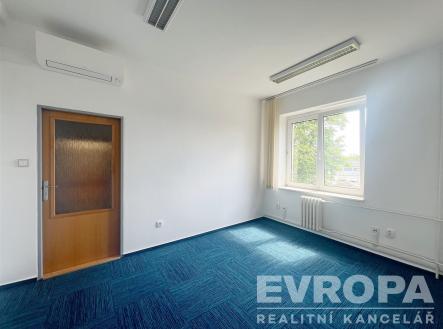 . | Pronájem - kanceláře, 27 m²