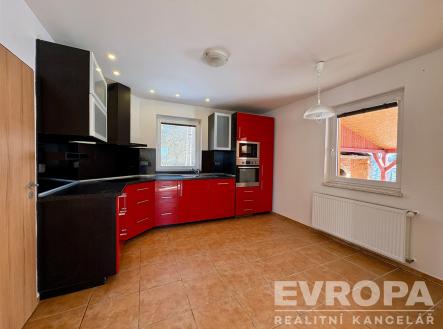 KUCHYŇ | Prodej - dům/vila, 245 m²