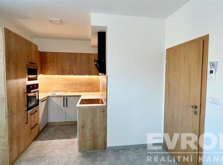 . | Pronájem bytu, 2+kk, 44 m²