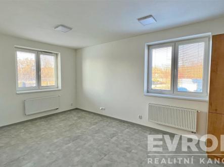 . | Pronájem bytu, 2+kk, 44 m²