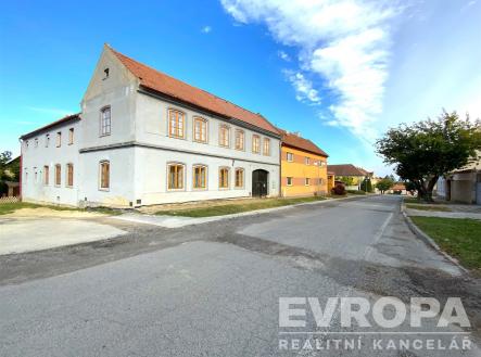 . | Prodej - zemědělský objekt, 2 607 m²